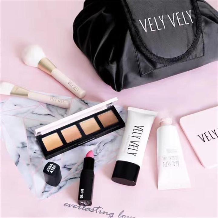 Magic cosmetic Bag